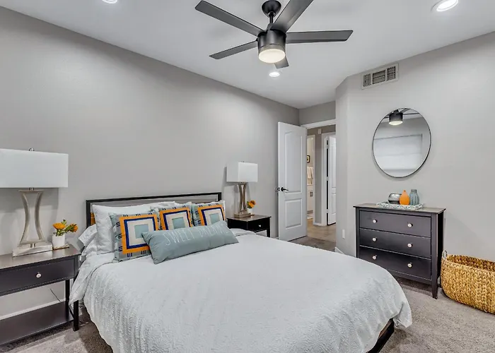 Luxe Getaway Holiday home Phoenix